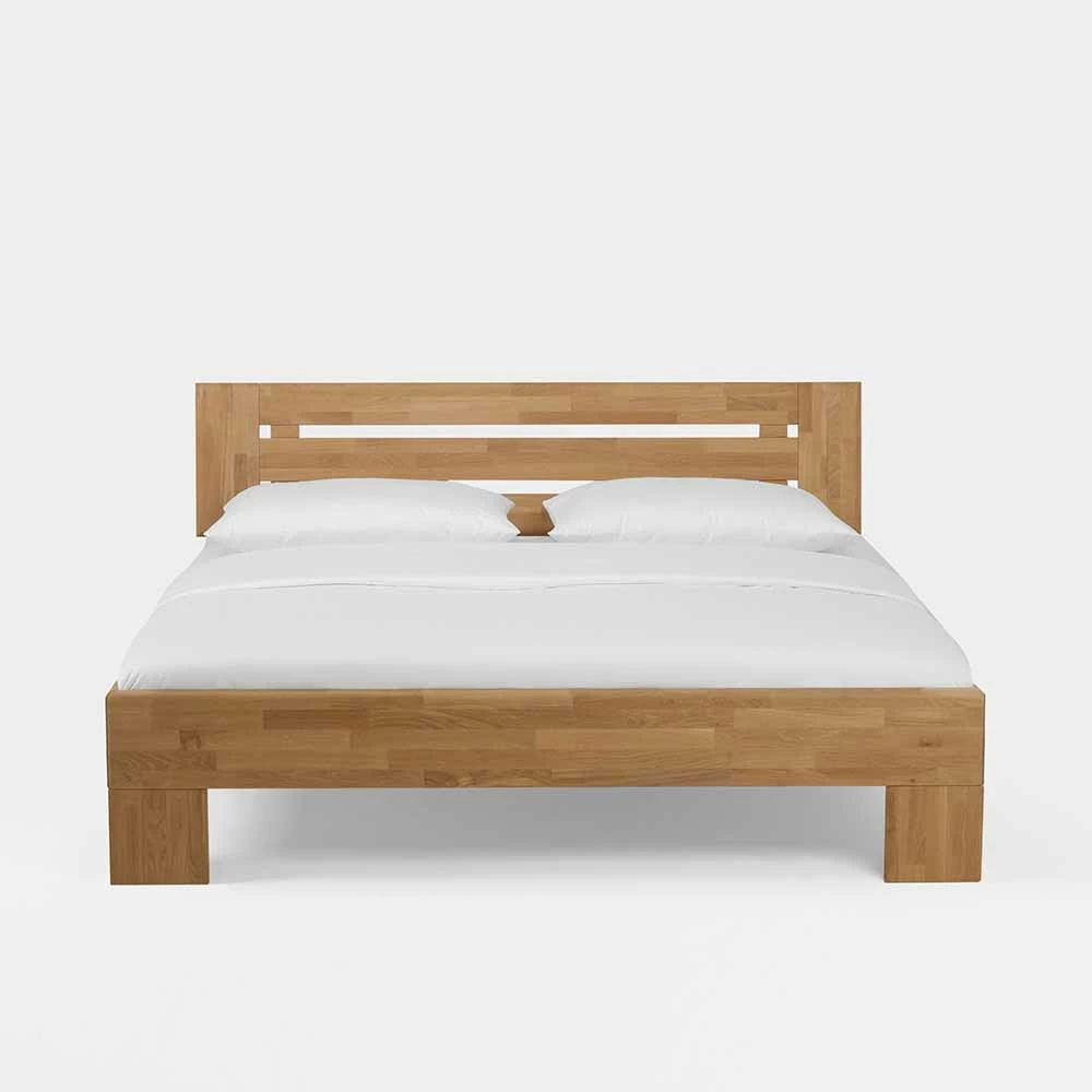 Echtholzbett Eletta aus Wildeiche Massivholz Echtholzbett Eletta Aus Wildeiche Massivholz -Valganios Sales echtholzbett aus wildeiche massivholz mit elegantem kopfteil eletta 02