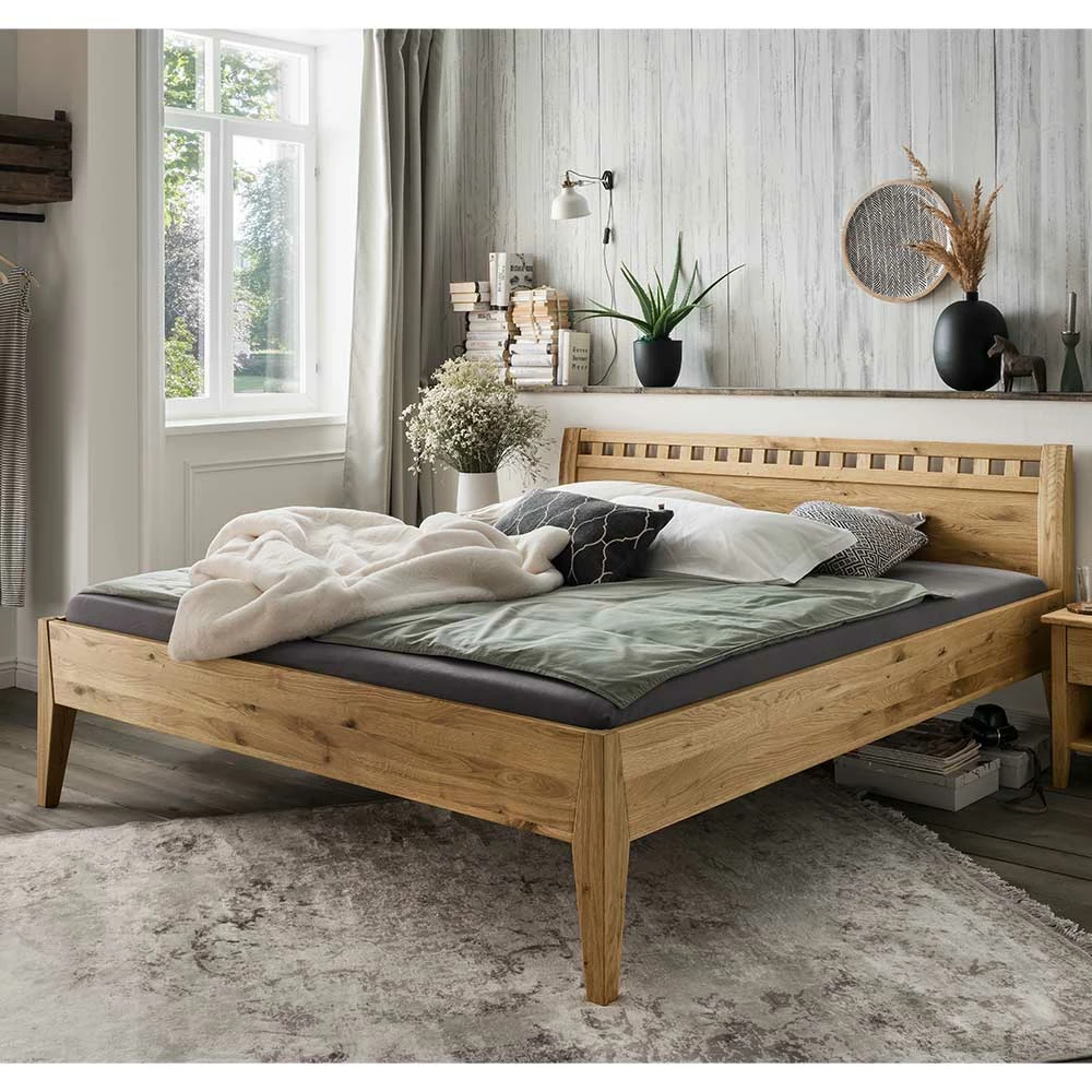 Elegantes Massivholzbett aus geölter Wildeiche - Middle Elegantes Massivholzbett Aus Geölter Wildeiche - Middle -Valganios Sales elegantes massivholzbett aus geoelter wildeiche in 160x200 180x200 200x200 middle 01