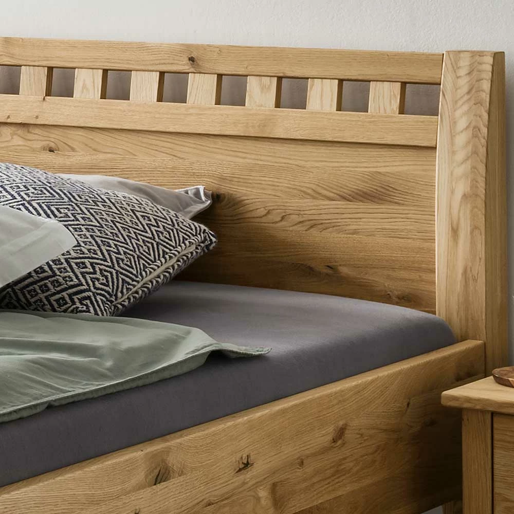 Elegantes Massivholzbett aus geölter Wildeiche - Middle Elegantes Massivholzbett Aus Geölter Wildeiche - Middle -Valganios Sales elegantes massivholzbett aus geoelter wildeiche in 160x200 180x200 200x200 middle 03