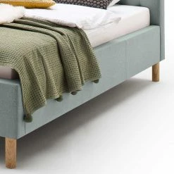 Elegantes Polsterbett In Hellem Blau - Plodi -Valganios Sales elegantes polsterbett in hellem blau mit holzfuessen in eichefarben plodi 04