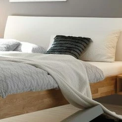 Geöltes Eichenholz Bett Mit Kopfteil In Weiß - Brunca -Valganios Sales geoeltes eichenholz bett mit kopfteil in weiss in 5 groessen im shop brunca 03