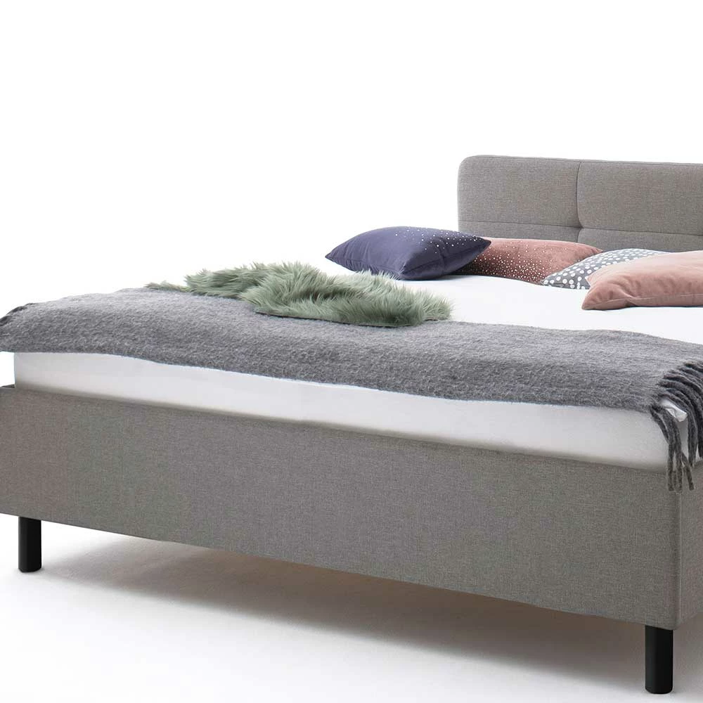 Hellgraues Polsterbett mit dunklen Holzbeinen - Yamato Hellgraues Polsterbett Mit Dunklen Holzbeinen - Yamato -Valganios Sales hellgraues polsterbett mit dunklen holzbeinen in 140x200 oder 180x200 yamato 04