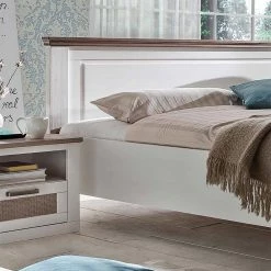 Landhausbett Als Doeppelbett Izarella In Weiß -Valganios Sales landhausbett als doeppelbett in weiss mit profilierte leisten izarella 03