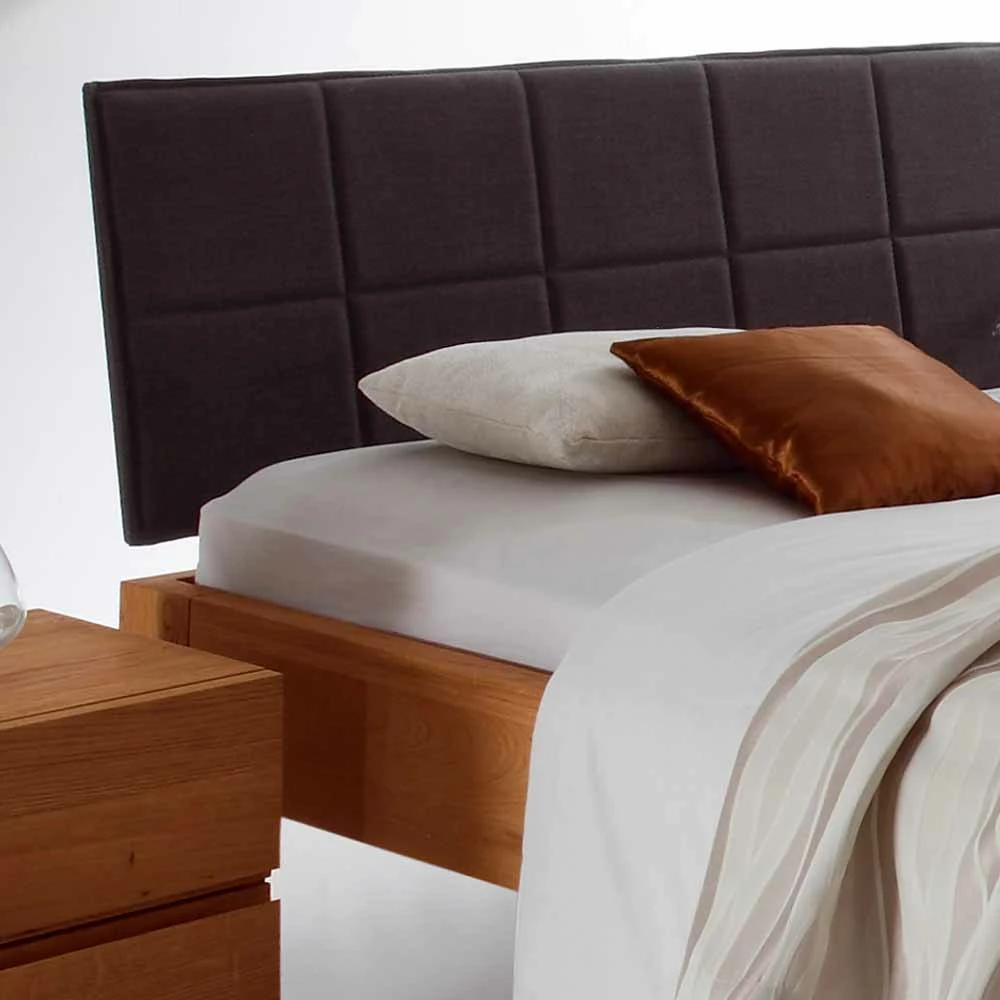 Massivholz-Ehebett Melli mit gepolstertem und gestepptem Kopfteil Massivholz-Ehebett Melli Mit Gepolstertem Und Gestepptem Kopfteil -Valganios Sales massivholz ehebett mit gepolstertem und gestepptem kopfteil melli 03