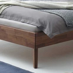 Mid Century Holzbett Aus Nussbaum Massiv - Isakina 8 Mid Century Holzbett Aus Nussbaum Massiv - Isakina -Valganios Sales mid century holzbett aus nussbaum massiv mit 90 cm bis 180 cm breite isakina 02