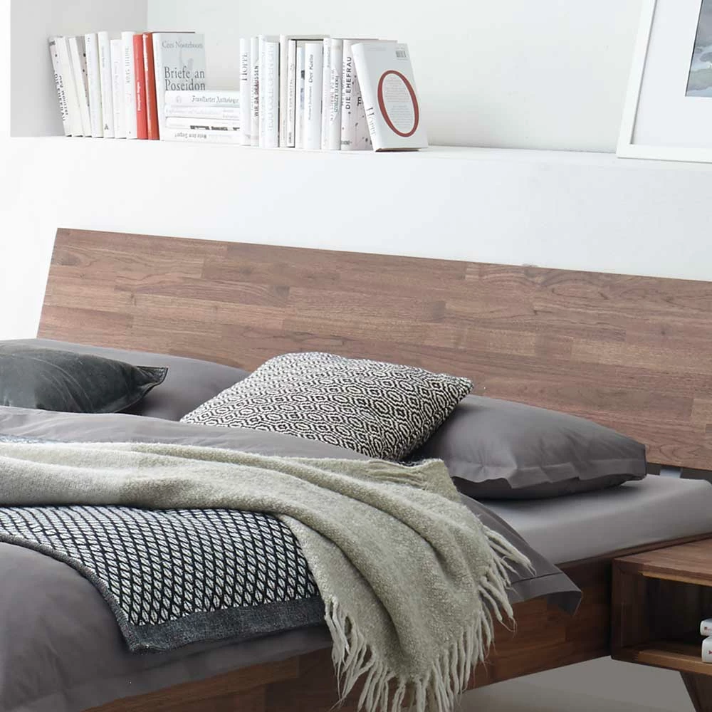 Mid Century Holzbett Aus Nussbaum Massiv - Isakina 6 Mid Century Holzbett Aus Nussbaum Massiv - Isakina – Bild 4