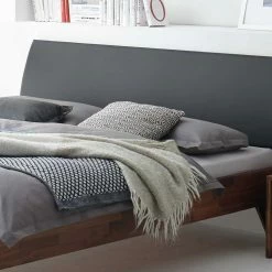 Modernes Bett Aus Nussbaum Massivholz - Palais 5 Modernes Bett Aus Nussbaum Massivholz - Palais -Valganios Sales modernes bett aus nussbaum massivholz mit kopfteil in schwarz palais 03