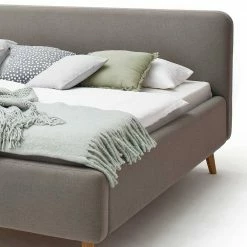 Modernes Stoff Doppelbett In Taupe - Vivien 7 Modernes Stoff Doppelbett In Taupe - Vivien -Valganios Sales modernes stoff doppelbett in taupe mit holzbeinen in eiche vivien 05