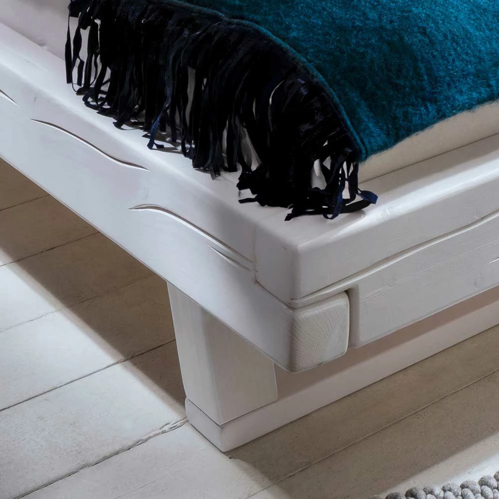 Weiß lasiertes Balkenbett aus Fichte - Starfish Weiß Lasiertes Balkenbett Aus Fichte - Starfish -Valganios Sales weiss lasiertes balkenbett aus fichte massivholz als doppelbett starfish 02