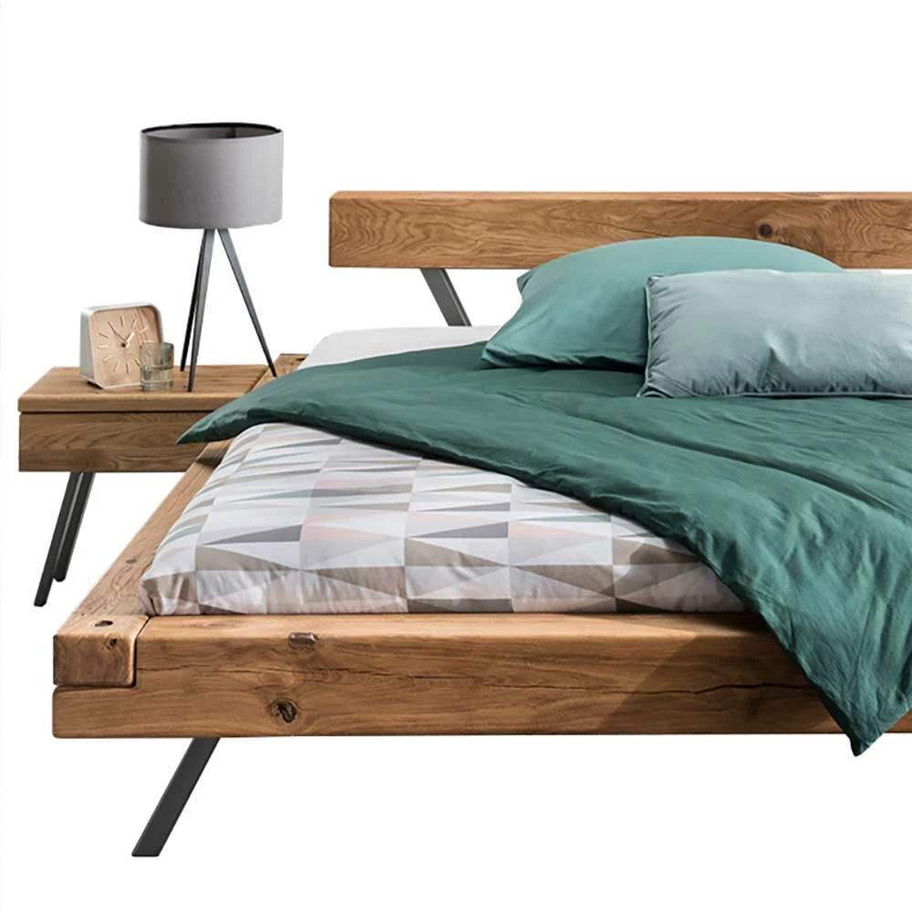 Wildeiche Balkenbett Set 4 Größen - Chaya (dreiteilig) Wildeiche Balkenbett Set 4 Größen - Chaya (dreiteilig) -Valganios Sales wildeiche balkenbett set 4 groessen mit metallfuessen chaya 03