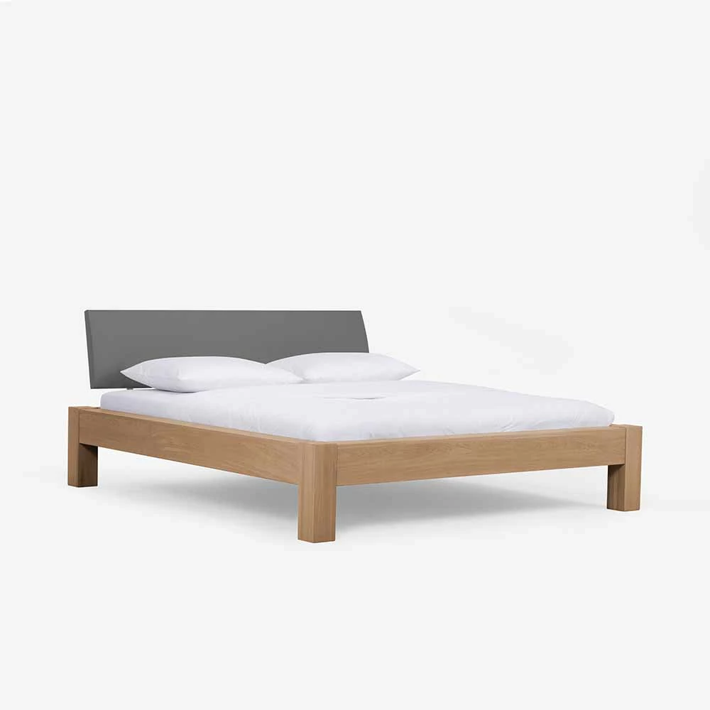 Wildeiche Bett Elemts mit Polster-Kopfteil Grau Wildeiche Bett Elemts Mit Polster-Kopfteil Grau -Valganios Sales wildeiche bett polster kopfteil grau massivholz honigfarben geoelt elemts 02