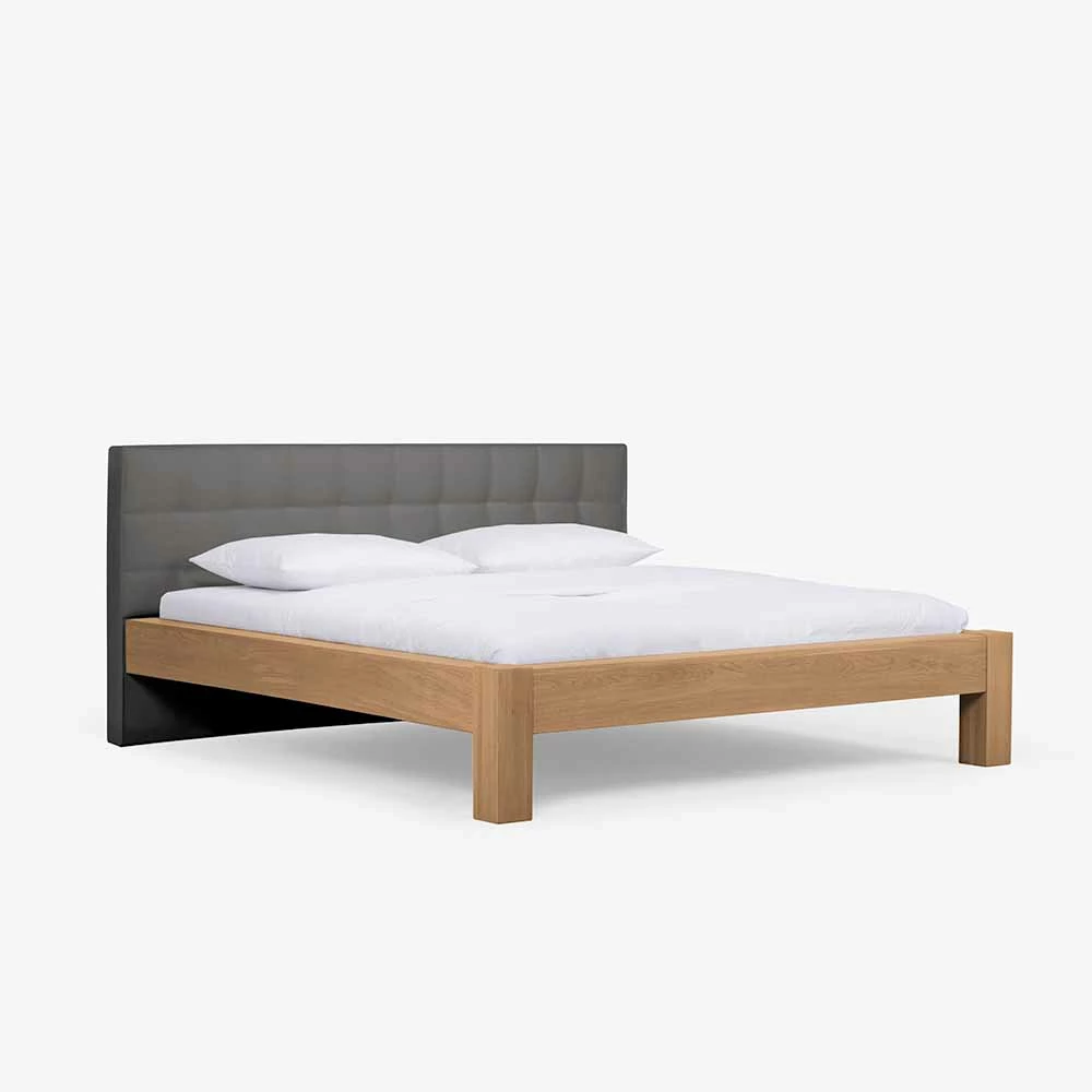 Wildeiche Doppelbett Revisiona mit Kopfteil Grau gepolstert Wildeiche Doppelbett Revisiona Mit Kopfteil Grau Gepolstert -Valganios Sales wildeiche doppelbett kopfteil grau gepolstert laenge 200cm oder 220cm revisiona 02